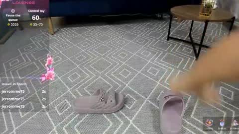 Nicolle Lima online show from September 24, 2025, 11:52 pm