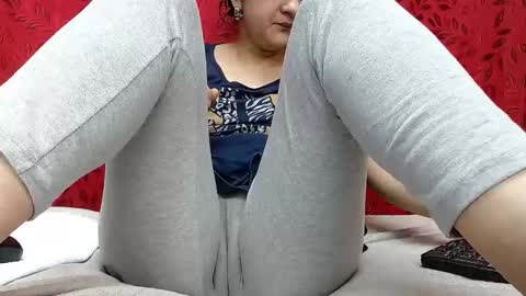 Snapshot of nicolleowens chatting on November 21, 2025, 9:35 pm NICOLLE online show from November 21, 2025, 9:35 pm