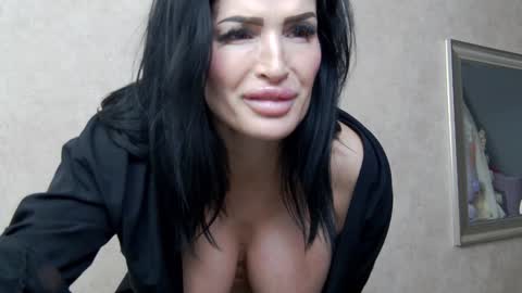 Snapshot of nicollereyn chatting on January 26, 2025, 11:08 pm Nicolle online show from January 26, 2025, 11:08 pm