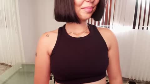 Snapshot of nicolross_ chatting on January 11, 2025, 9:25 pm NicolRoss online show from January 11, 2025, 9:25 pm