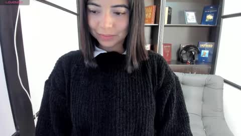 Snapshot of nicolross_ chatting on September 19, 2025, 12:50 pm NicolRoss online show from September 19, 2025, 12:50 pm