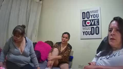 Snapshot of nicoltatiana_ chatting on October 7, 2025, 11:35 pm nicoltatiana_ online show from October 7, 2025, 11:35 pm