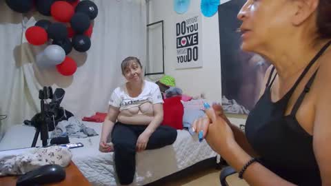 Snapshot of nicoltatiana_ chatting on May 12, 2026, 12:08 am nicoltatiana_ online show from May 12, 2026, 12:08 am