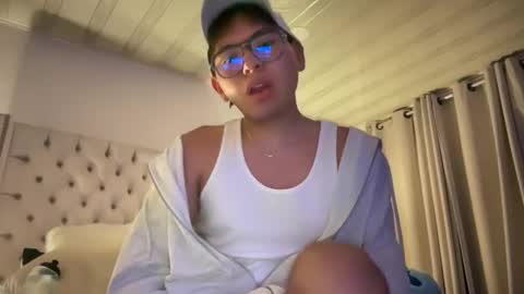nicoxdulce online show from May 11, 2026, 12:38 am
