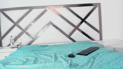 nicoypipeking online show from March 7, 2026, 4:09 am