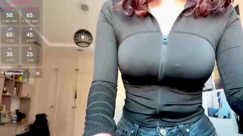 Snapshot of nievesshippey chatting on May 4, 2026, 8:32 am Hanna online show from May 4, 2026, 8:32 am