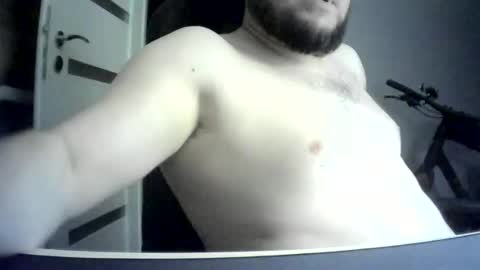 Snapshot of niewidoczny26 chatting on February 28, 2026, 2:01 am Niewidoczny online show from February 28, 2026, 2:01 am