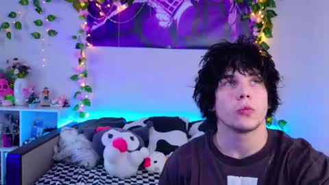 Night angel online show from December 15, 2025, 11:14 am