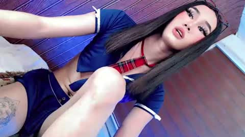 night_crystal1111 online show from June 12, 2026, 6:51 pm