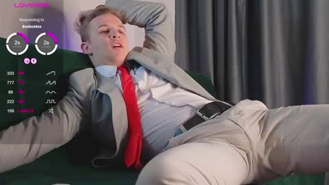 Snapshot of night_wwwolf chatting on December 28, 2024, 1:17 pm Jameson online show from December 28, 2024, 1:17 pm