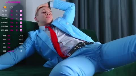 Snapshot of night_wwwolf chatting on January 17, 2025, 5:11 am Jameson online show from January 17, 2025, 5:11 am