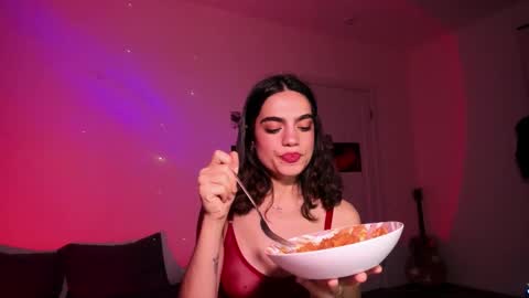 Snapshot of nightfloatt chatting on November 27, 2025, 9:22 am Daisy online show from November 27, 2025, 9:22 am