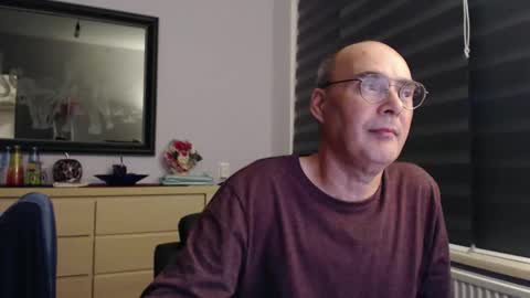 nightkeeper63 online show from September 28, 2025, 12:05 am