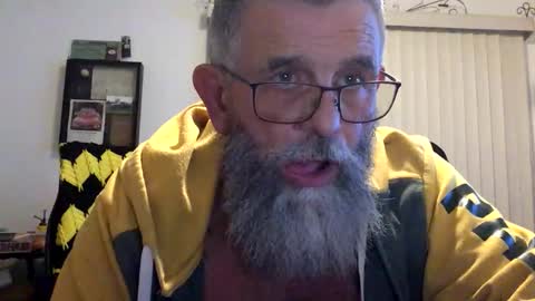 nightmoves1970 online show from February 6, 2026, 4:39 am