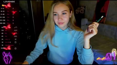 nigo_nika online show from January 3, 2025, 1:36 pm