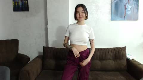 Niia online show from March 8, 2026, 10:46 pm