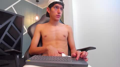 Snapshot of niick_carter chatting on November 14, 2025, 12:09 am Nick online show from November 14, 2025, 12:09 am