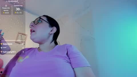 Snapshot of niickyjones chatting on July 11, 2026, 10:33 pm Anni online show from July 11, 2026, 10:33 pm