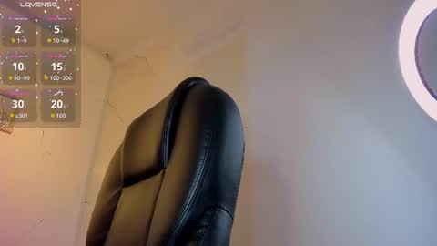 Snapshot of niickyjones chatting on July 25, 2026, 5:27 am Anni online show from July 25, 2026, 5:27 am