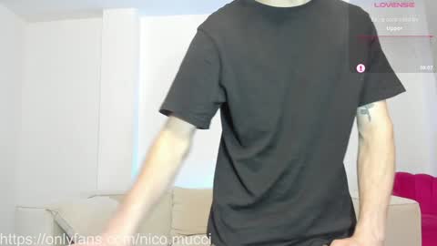 Snapshot of niico_18 chatting on January 13, 2025, 5:23 am Nicolas Mucci online show from January 13, 2025, 5:23 am