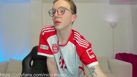 Snapshot of niico_18 chatting on January 16, 2025, 7:07 am Nicolas Mucci online show from January 16, 2025, 7:07 am