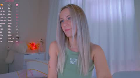 Snapshot of nika_bloom chatting on October 7, 2025, 6:32 am Nika Bloom online show from October 7, 2025, 6:32 am