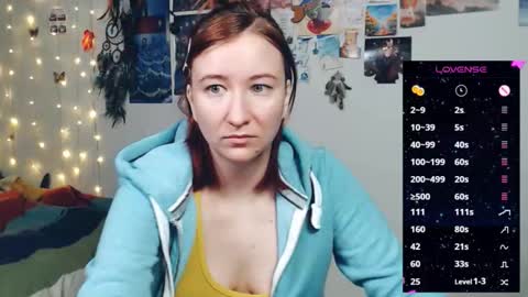 Snapshot of nika_fuchs chatting on December 15, 2025, 1:32 am Nika online show from December 15, 2025, 1:32 am