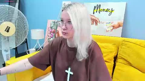 Snapshot of nika_sm chatting on August 5, 2026, 9:34 am Nika Sm online show from August 5, 2026, 9:34 am