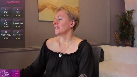 Snapshot of nika_smit chatting on January 11, 2025, 11:45 am Nika online show from January 11, 2025, 11:45 am