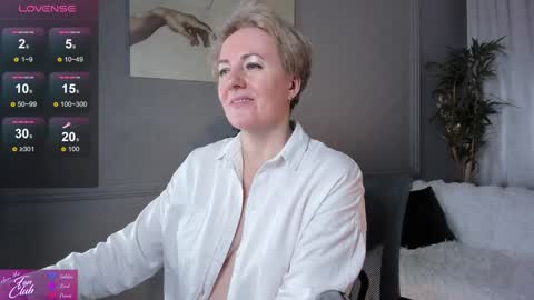 Snapshot of nika_smit chatting on February 1, 2025, 9:11 am Nika online show from February 1, 2025, 9:11 am