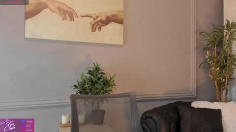 Snapshot of nika_smit chatting on February 8, 2025, 5:29 am Nika online show from February 8, 2025, 5:29 am