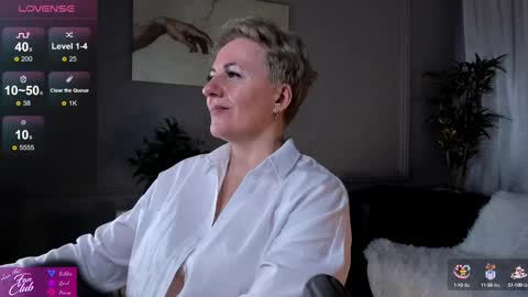 Snapshot of nika_smit chatting on February 23, 2025, 11:55 am Nika online show from February 23, 2025, 11:55 am