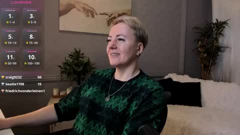 Snapshot of nika_smit chatting on March 2, 2025, 8:16 am Nika online show from March 2, 2025, 8:16 am