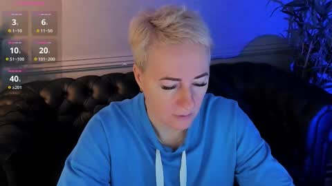 Snapshot of nika_smit chatting on December 5, 2025, 8:45 am Nika online show from December 5, 2025, 8:45 am