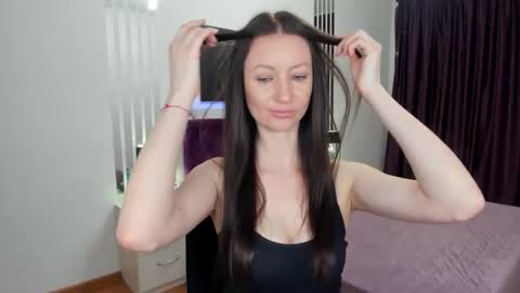 NikaLewis online show from March 28, 2026, 4:56 am