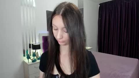 NikaLewis online show from April 17, 2026, 4:48 am