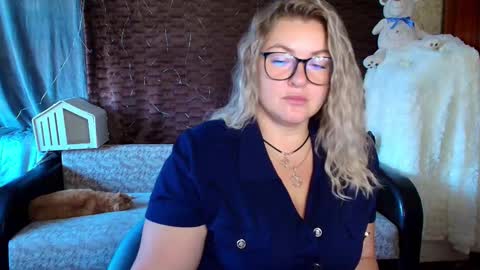 Nika online show from September 15, 2025, 3:06 am