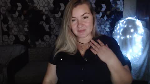 Nika online show from November 21, 2025, 8:40 pm