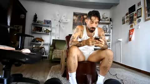 Snapshot of nikevictor chatting on June 17, 2026, 1:23 pm nikevictor online show from June 17, 2026, 1:23 pm
