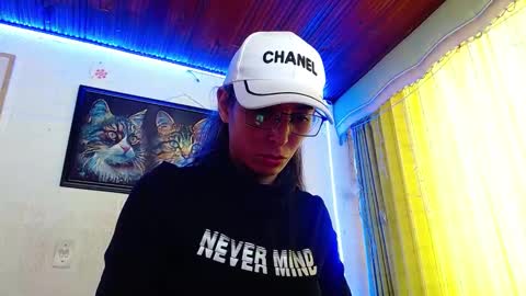 Snapshot of niki_1998 chatting on January 27, 2025, 6:20 pm Natalia online show from January 27, 2025, 6:20 pm