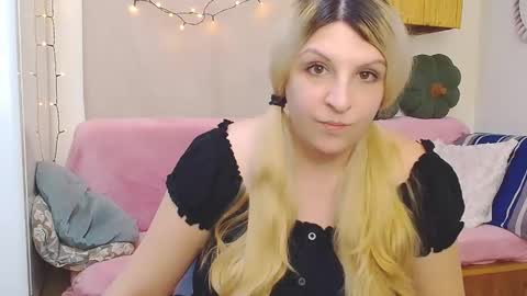 Snapshot of niki_leex chatting on March 8, 2026, 11:58 am niki_leex online show from March 8, 2026, 11:58 am