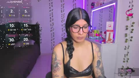Niki online show from May 27, 2026, 1:57 am