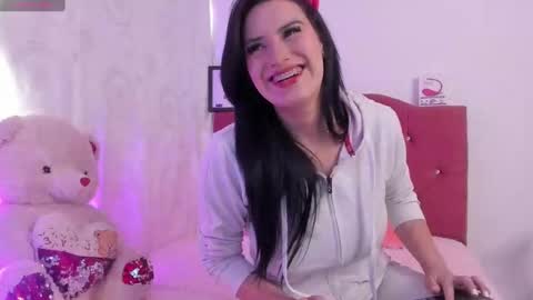 Snapshot of nikii_28 chatting on September 12, 2025, 9:59 pm Nikii online show from September 12, 2025, 9:59 pm