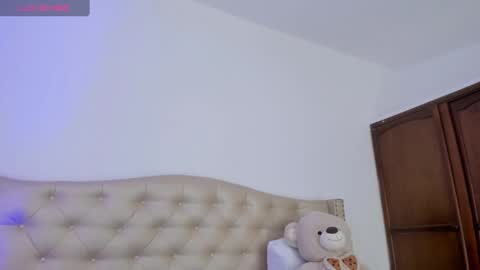 Niikii online show from January 31, 2025, 1:11 am