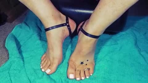 Snapshot of nikisissyfeet chatting on January 19, 2026, 2:26 am nikisissyfeet online show from January 19, 2026, 2:26 am