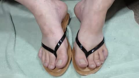 Snapshot of nikisissyfeet chatting on May 17, 2026, 1:25 am nikisissyfeet online show from May 17, 2026, 1:25 am