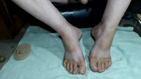 nikisissyfeet online show from June 26, 2026, 10:36 pm