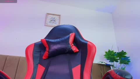 Snapshot of nikkenyx chatting on July 7, 2026, 6:47 am Nikkenyx online show from July 7, 2026, 6:47 am