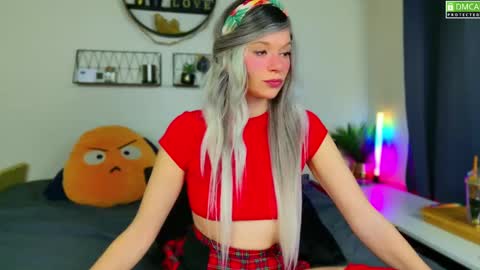 Snapshot of nikki_goldberg chatting on December 11, 2024, 8:39 pm Kitty Chatte online show from December 11, 2024, 8:39 pm