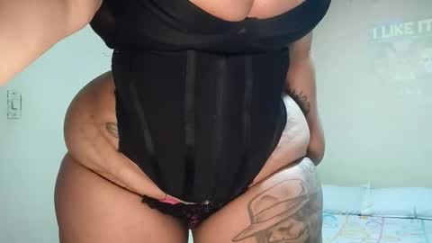 Snapshot of nikki_gray chatting on May 24, 2026, 10:59 pm Nikkita online show from May 24, 2026, 10:59 pm